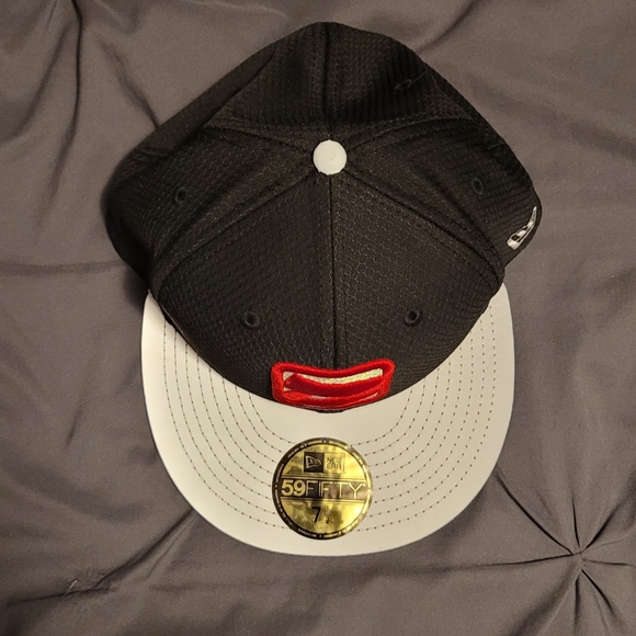 Rare Exclusive Dionic Worldwide Black Reflective New Era 59Fifty - Size 7 1/2 - Picture 5 of 5